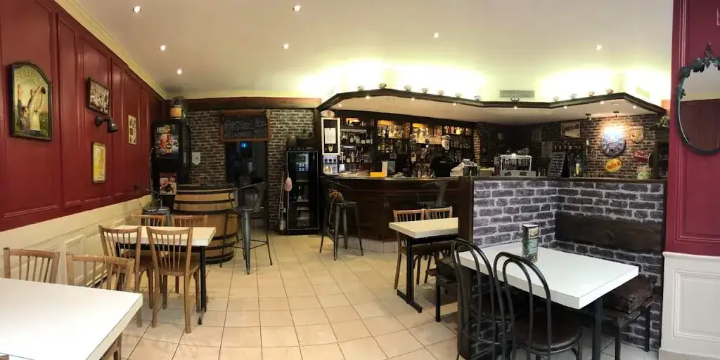 Les Trois C, Bar Du Raisin restaurant in Buxy