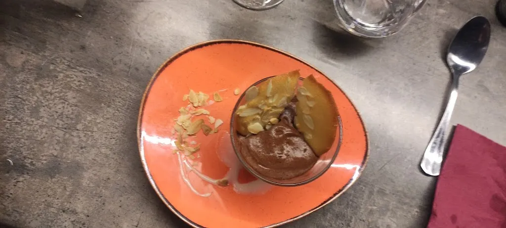 Isabelle Pacaud_Le Rest'O - Comptoir N'- Y- Colas_Bourbon-Lancy_review