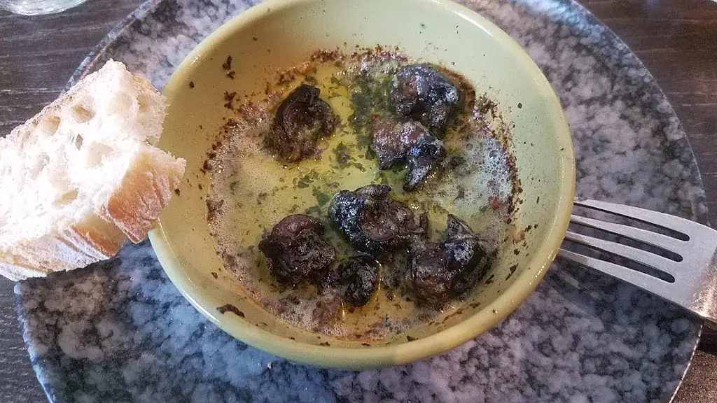 Thomas Kurowski_Chez Paulette_Bourbon-Lancy_recensione