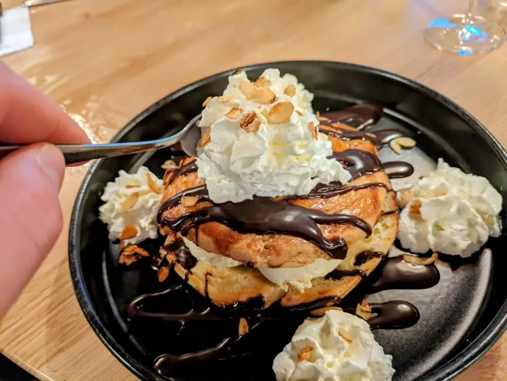 Chez Paulette_Bourbon-Lancy_slider_image_3