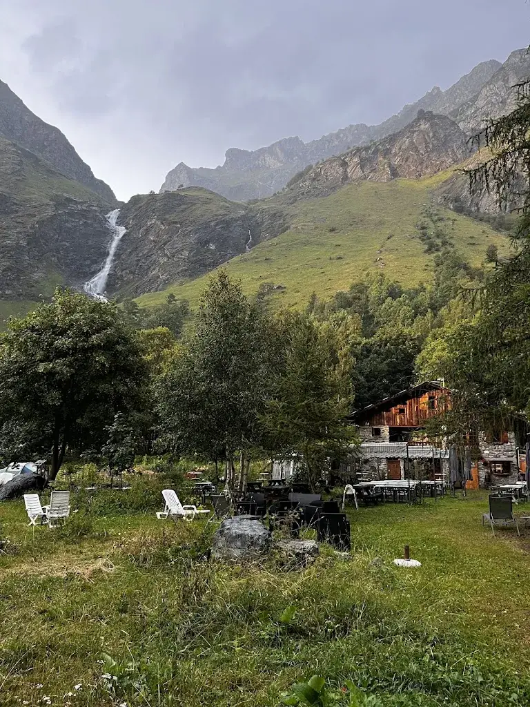 Ben Unsworth_Laisonnay - Refuge_Champagny-en-Vanoise_review