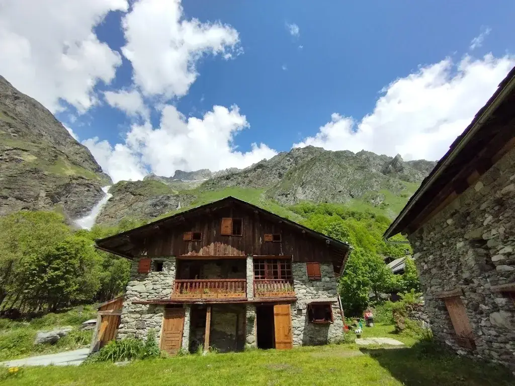 Laisonnay - Refuge_Champagny-en-Vanoise_slider_image_1