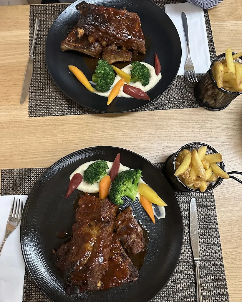 Marta Ribeiro_L'étoile d'or_Broc_review