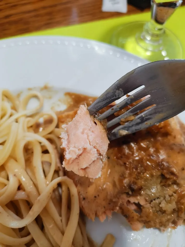 Khawla EL MOUHIB_La Champlostine Bar Restaurant Épicerie_Champlost_review