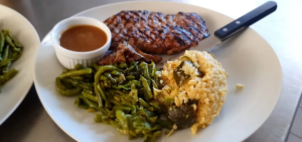 La Champlostine Bar Restaurant Épicerie_Champlost_slider_image_2