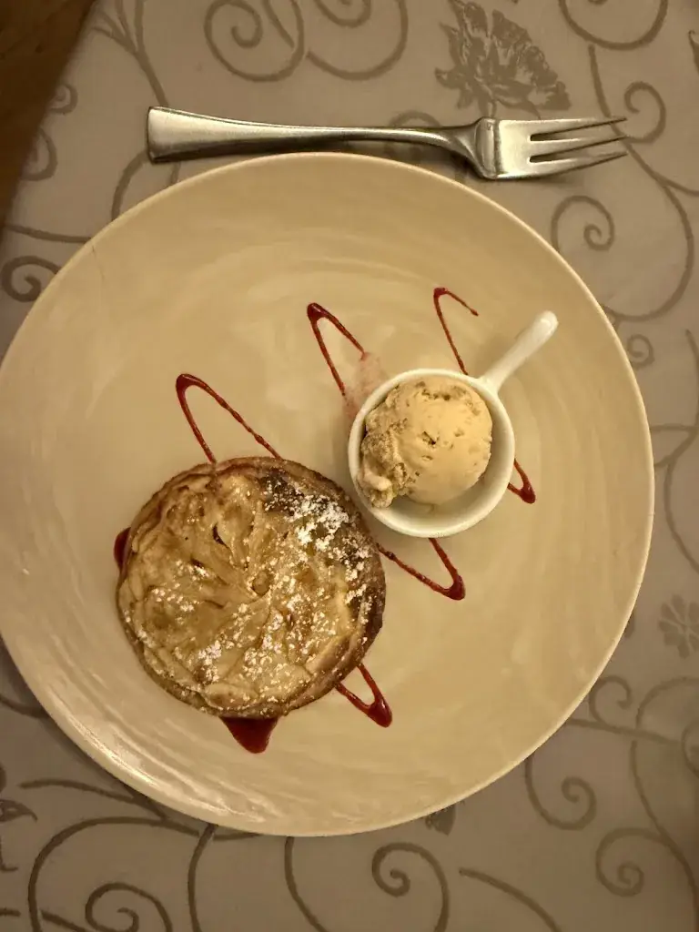 Warren Purifoy_Le Caveau des Arches_Beaune_review