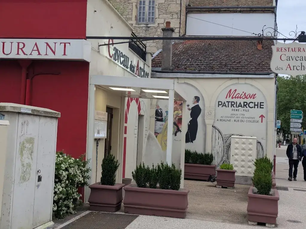 bublehed _Le Caveau des Arches_Beaune_review