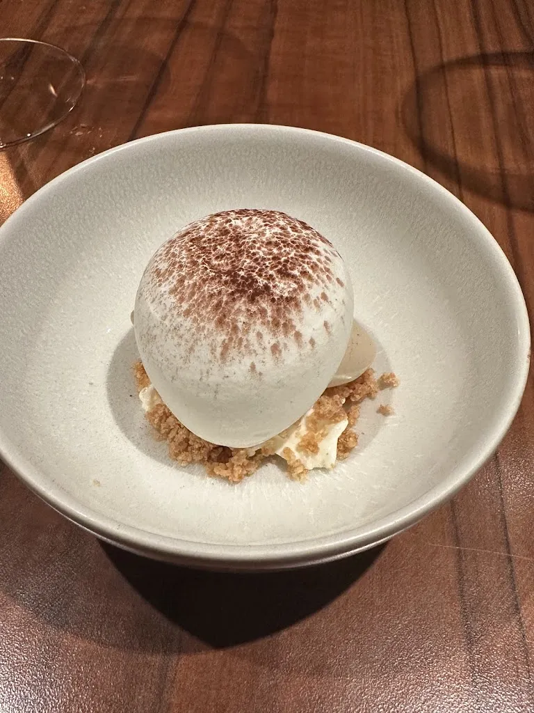 Brooks Jones_Caves Madeleine_Beaune_review