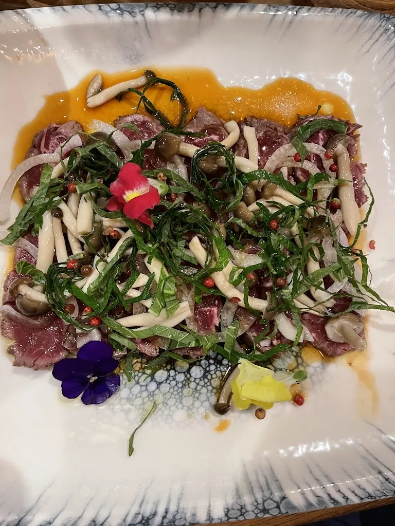 La Lune_Beaune_slider_image_3