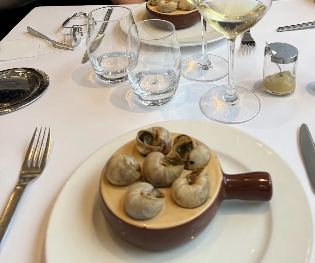 Bert zijngedacht _Le Béléna_Beaune_review