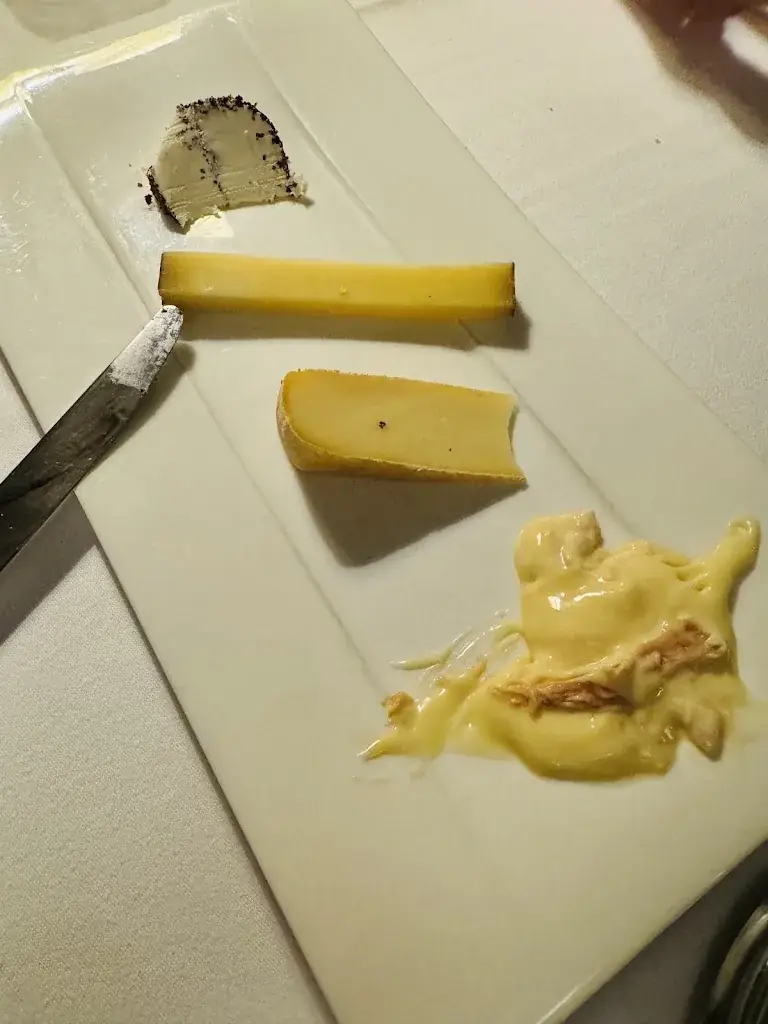 Fe & Marian Family_21 Boulevard_Beaune_review