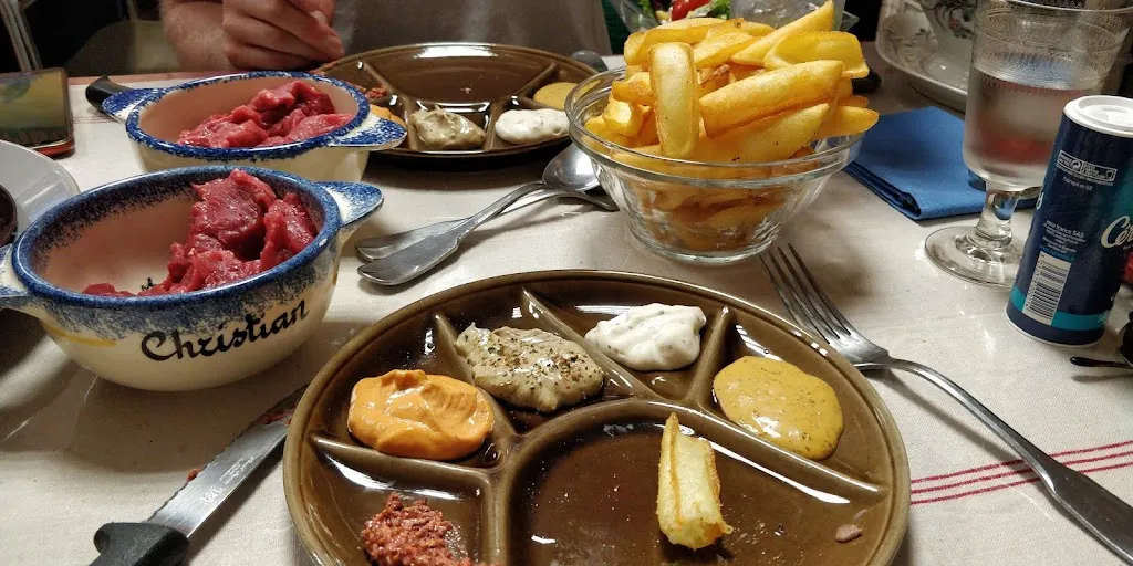 La Petite Taverne_Beaune_slider_image_3