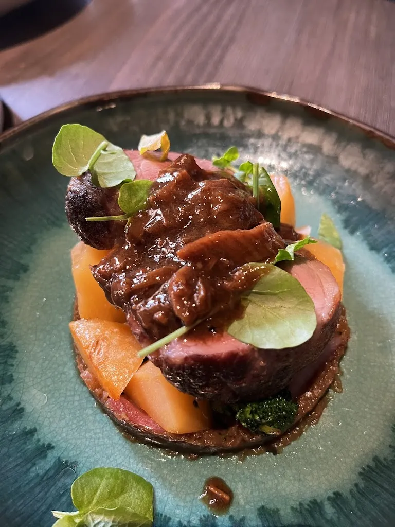 Doug Matthews_Garum-Table Vivante_Beaune_review