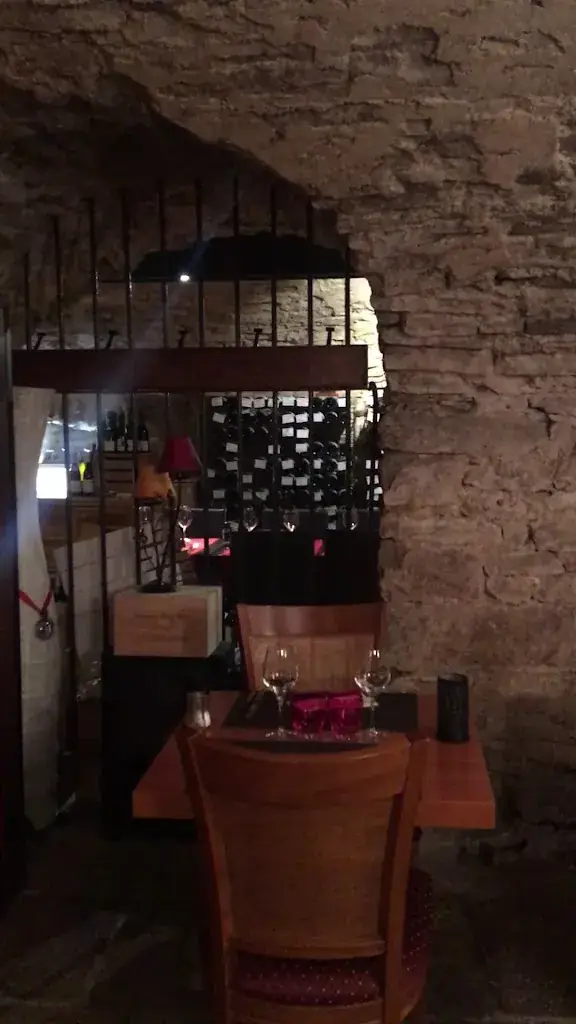 Le Conty_Beaune_slider_image_2