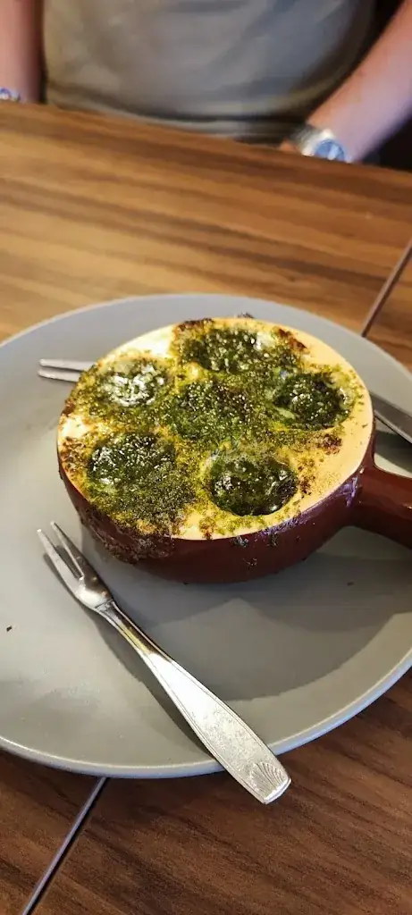 Simona Stonkute_LE BACCHUS_Beaune_recensione