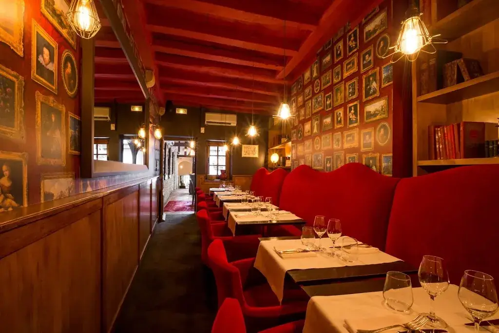 L’Écrit'Vin_Beaune_slider_image_1