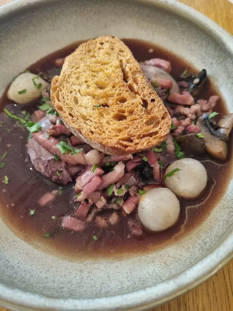 Helene Moen_House Hotel Inn Des Clos_Chablis_avis