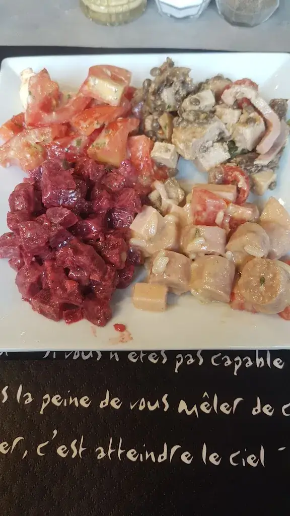 Sophie Bécu_Café Restaurant Les Deux Tonnelles_Chablis_review