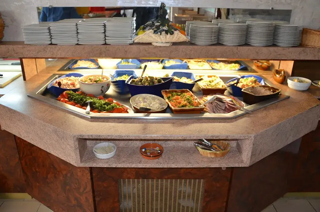 Café Restaurant Les Deux Tonnelles_Chablis_slider_image_3