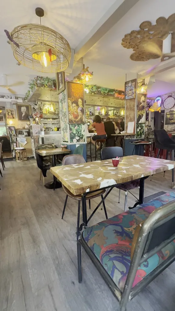 Chablis Bar_Chablis_slider_image_2