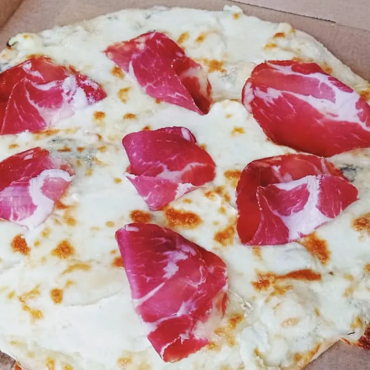 La Petite Pizza Champignelles restaurant in Champignelles