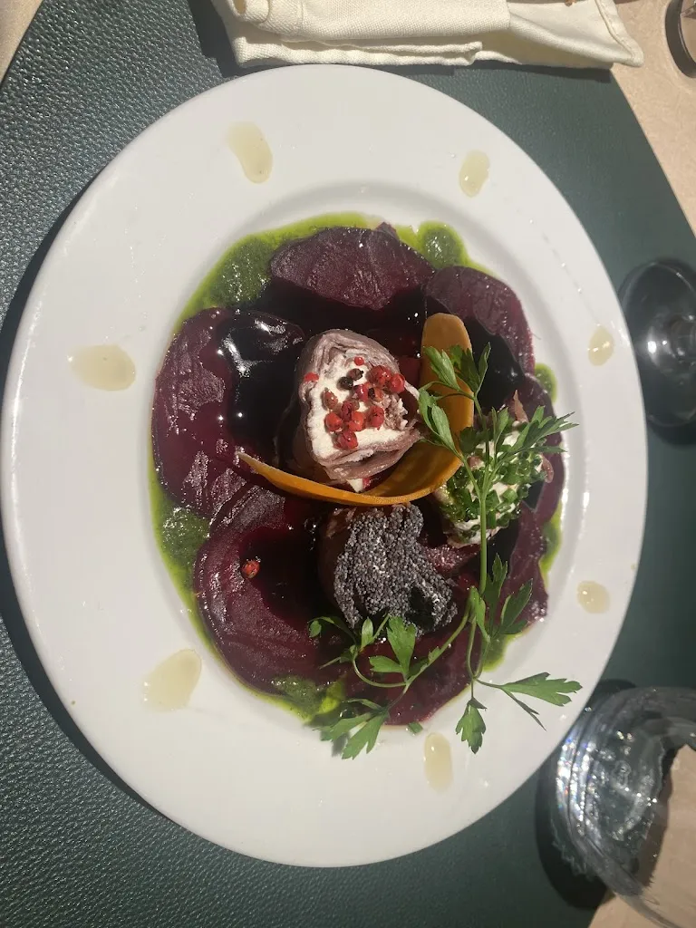 Chloé Flouzat_Bouillon Colbert_Nevers_review