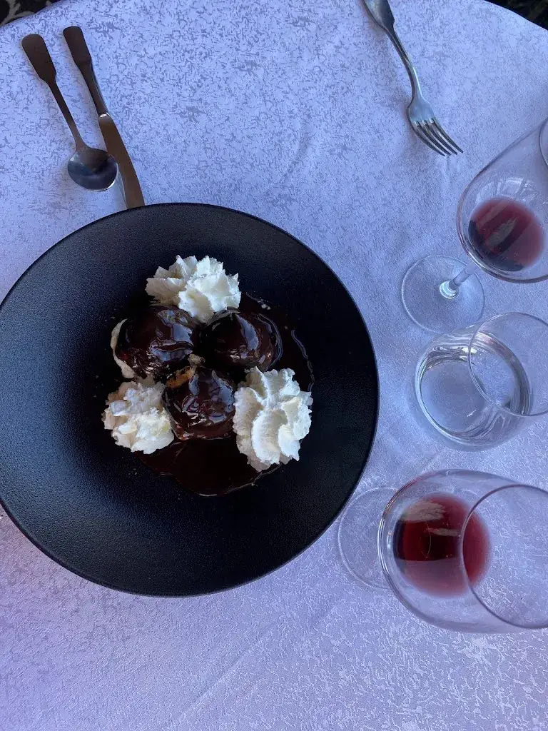 Linda Brock_Auberge de l'Ecluse_Cours-les-Barres_review