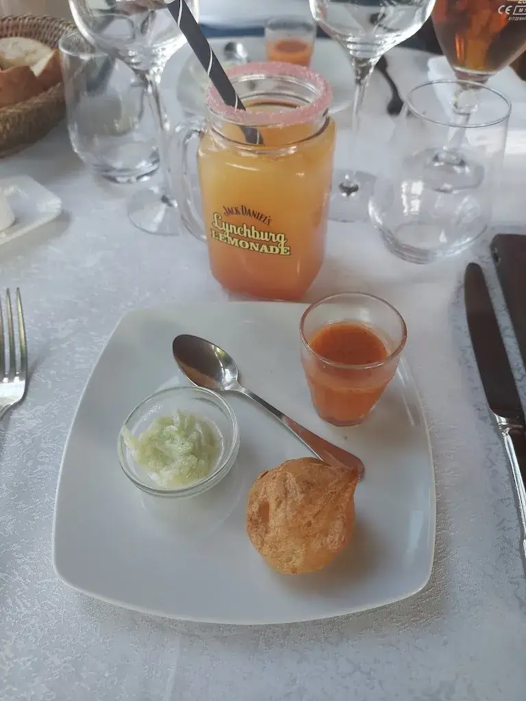 Adina Berea_Auberge de l'Ecluse_Cours-les-Barres_review