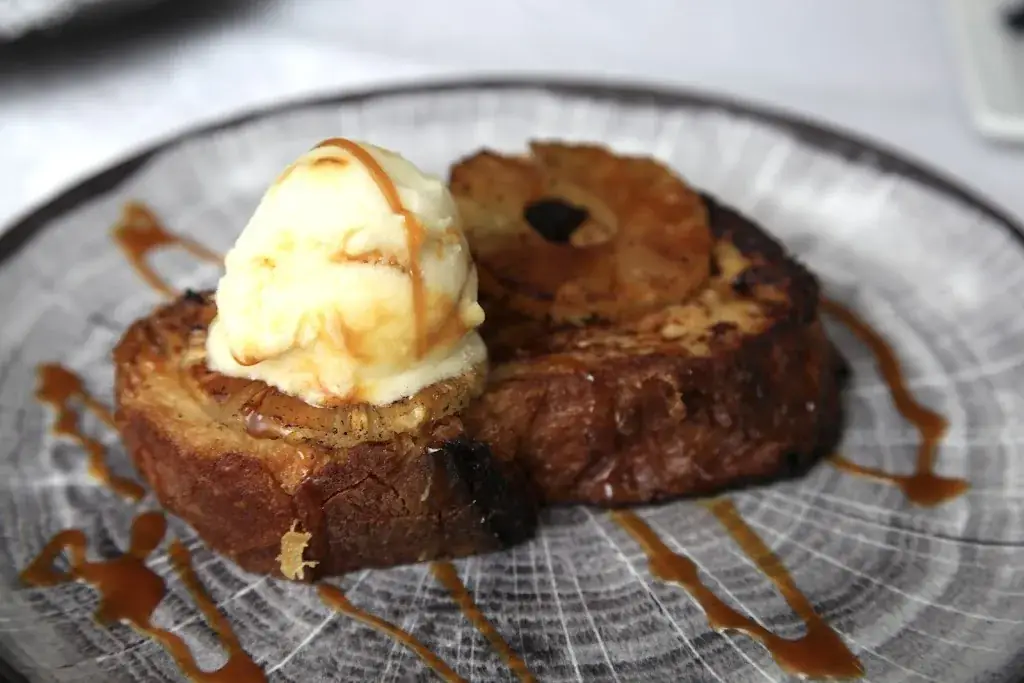 Auberge de l'Ecluse_Cours-les-Barres_slider_image_2