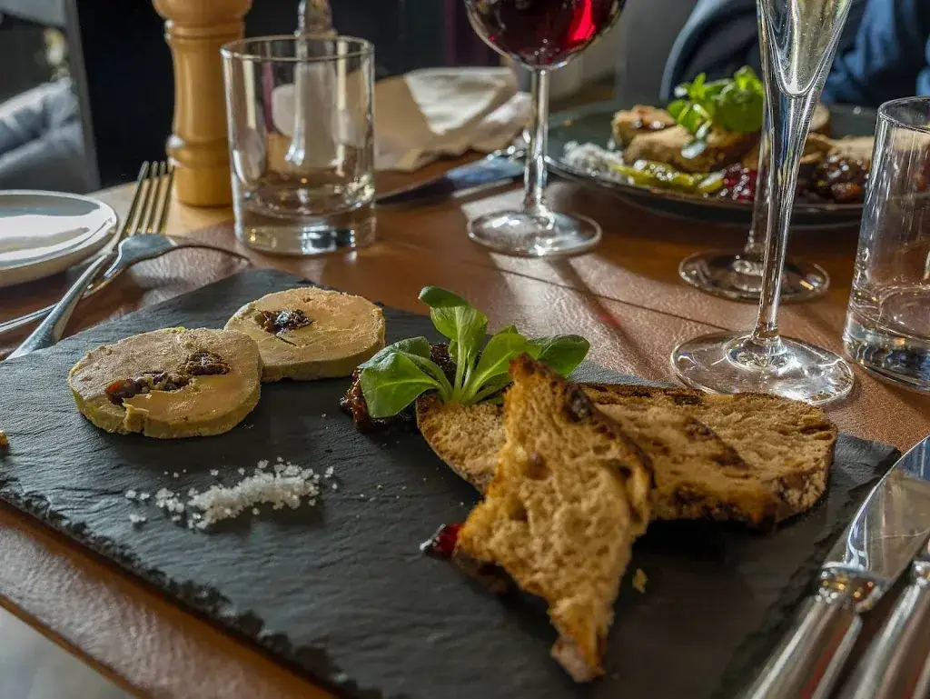 Brasserie Pont de Loire_Nevers_slider_image_2