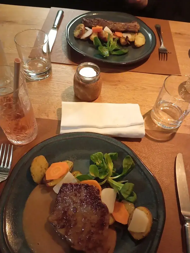 Brasserie Pont de Loire_Nevers_slider_image_3