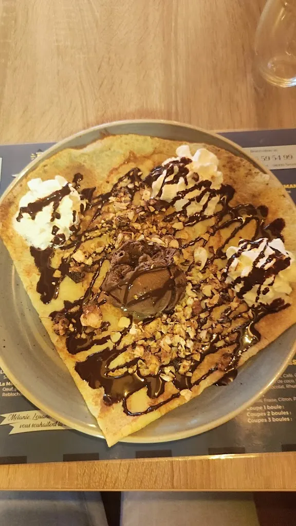 LYDIA DOUAIDI_Crêperie Le Goémon_Nevers_review