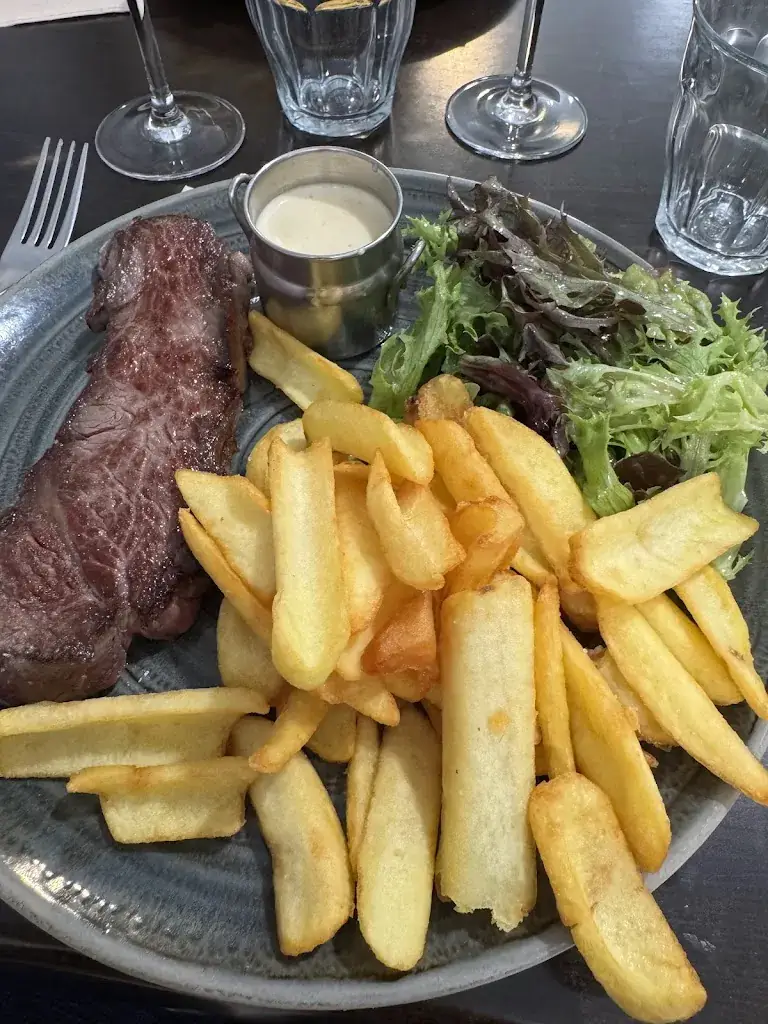 Bistro de la Place_Champs-sur-Yonne_slider_image_2