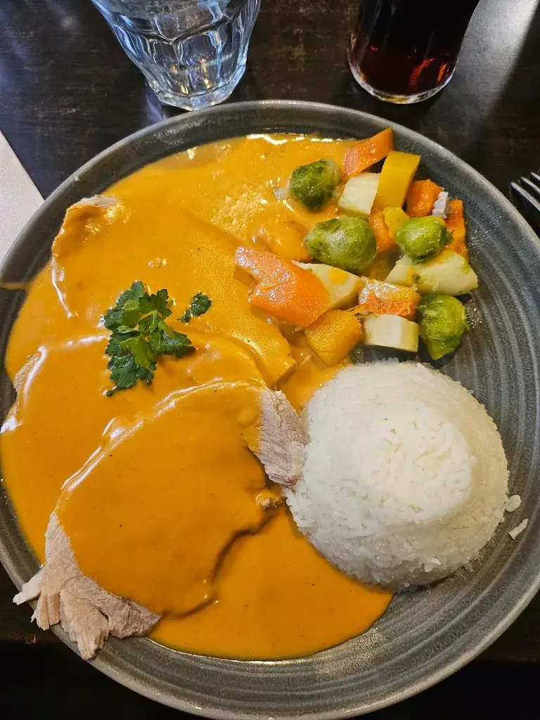 Bistro de la Place_Champs-sur-Yonne_slider_image_3