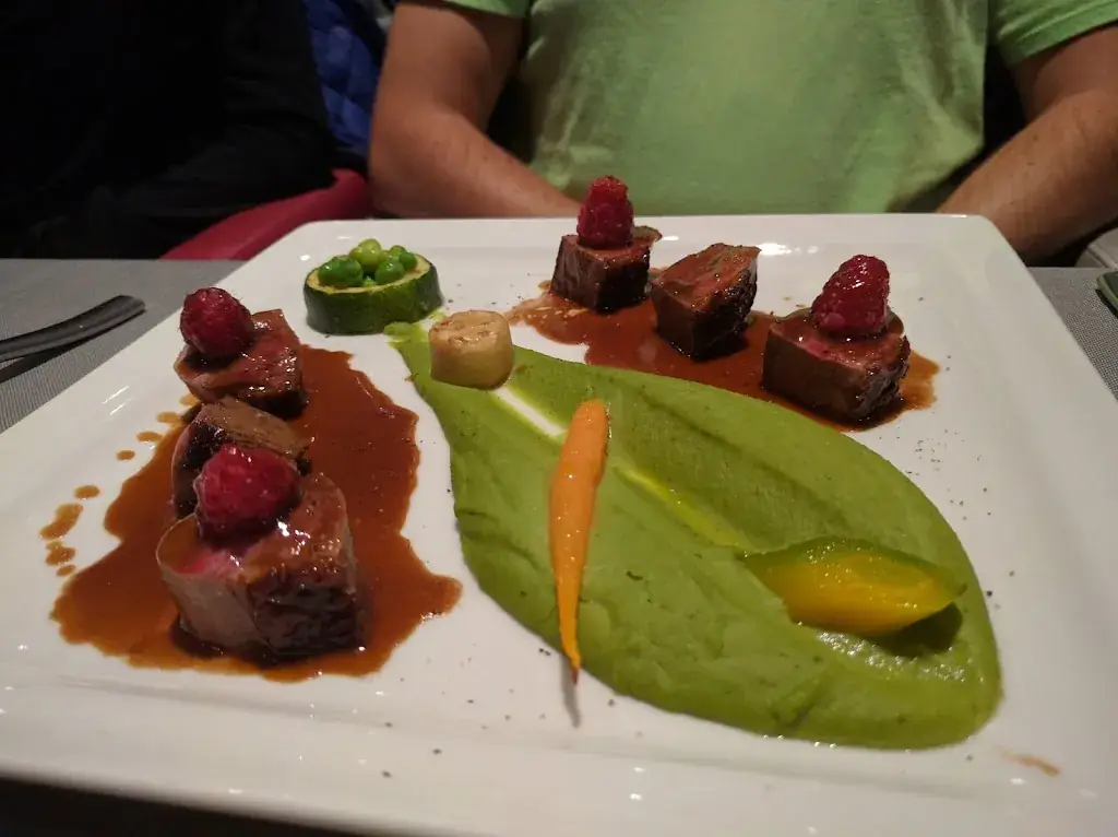 Brian Albury_L'Arlequin_Louhans_review