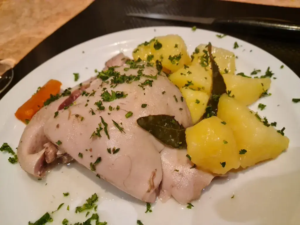 Chez Alex_Louhans_slider_image_2