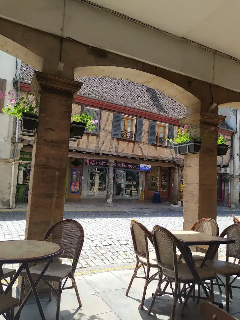 Café Prunelle Restaurant in Louhans