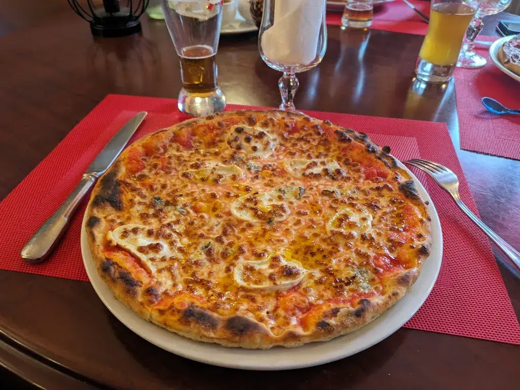 Toque Blanche La_Louhans_slider_image_3