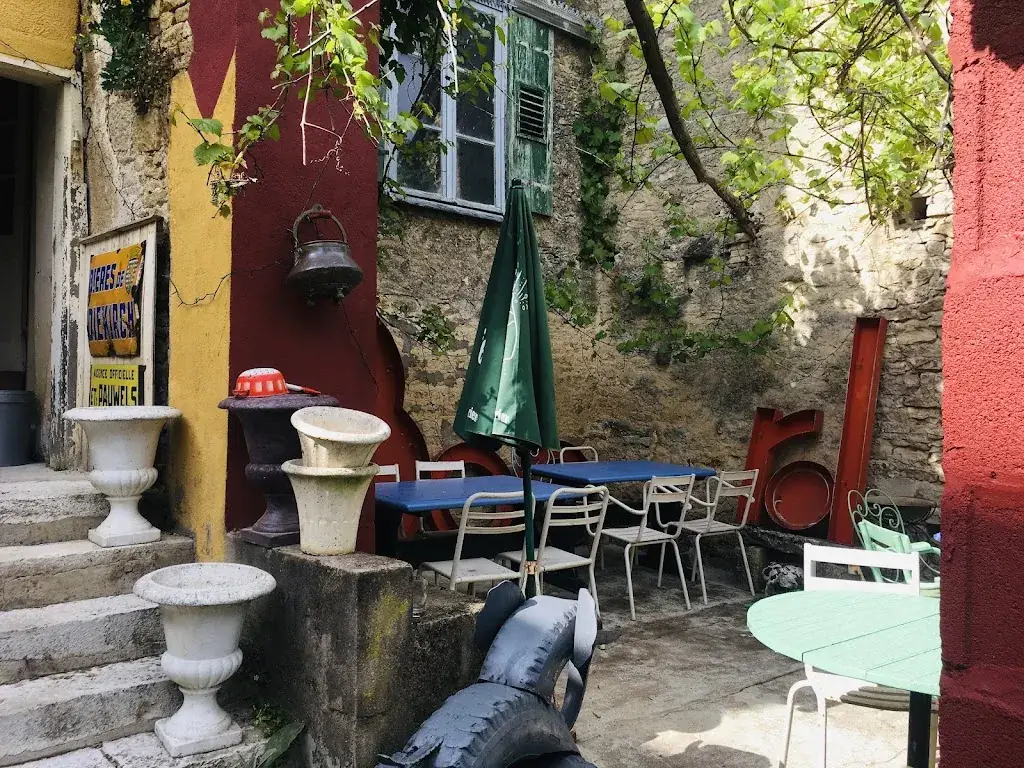 Café Brocante Aux trois Rois_Champlitte_slider_image_1