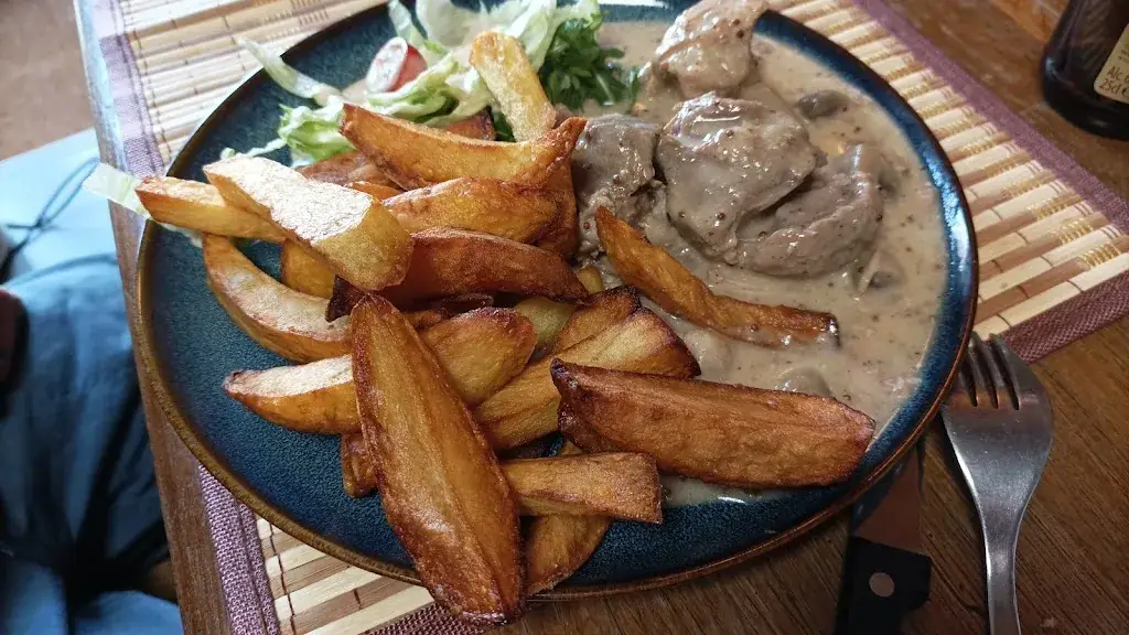 Le Saint Patoche Restaurant in Charny