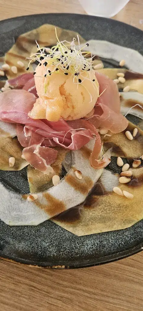 S. Dumont_Restaurant Chez Lucie_Puisaye_review