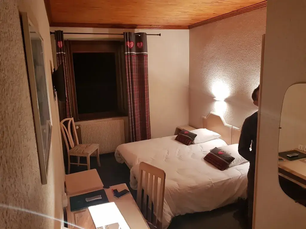 Hôtel Restaurant Au Bois de la Biche_Charquemont_slider_image_2