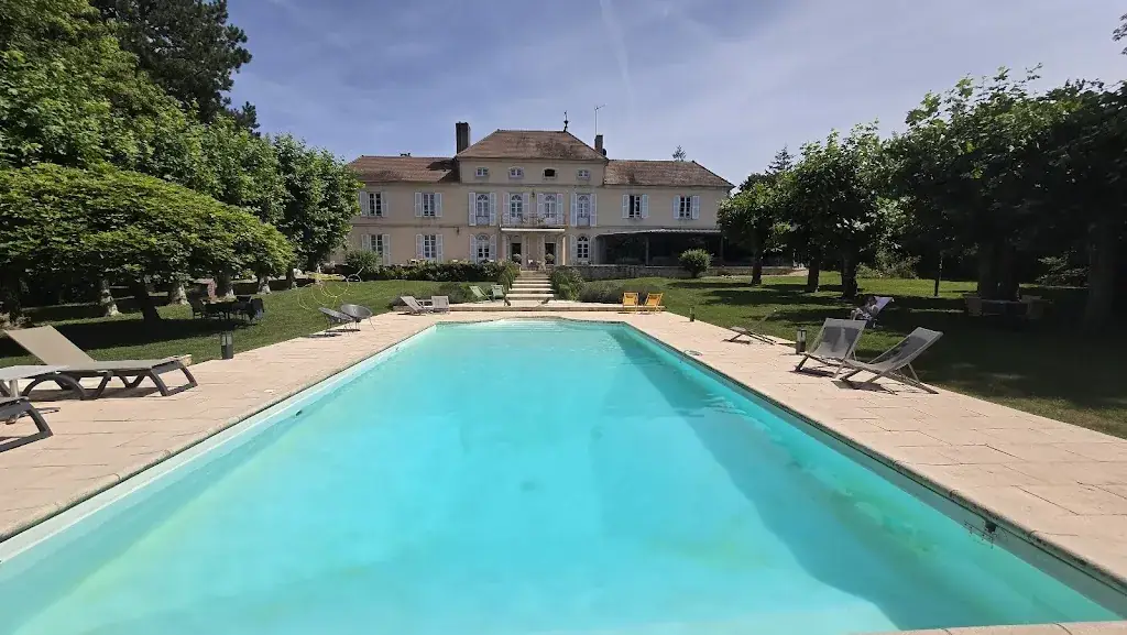 I Sherpa_Château Mont Joly Hotel Restaurant Dole, Jura_Sampans_review