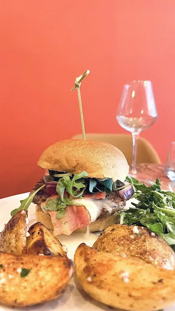 Basta Cosi_Aubenas_slider_image_2