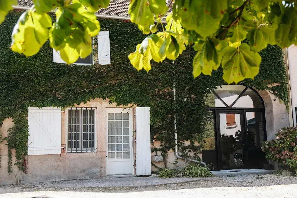 Au fond du terroir ... à gauche restaurant in Champvans