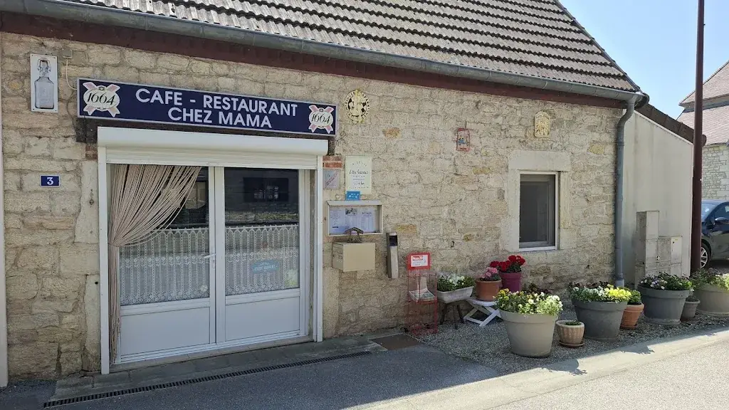 Restaurant Chez Mama_Champdivers_slider_image_1