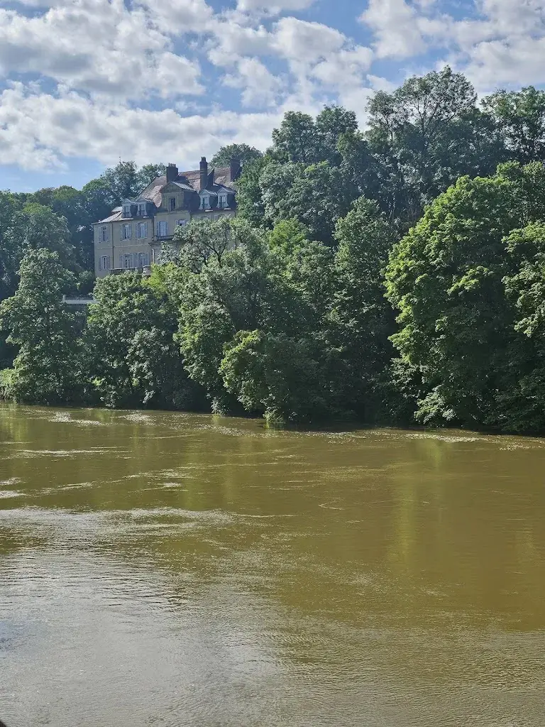 Halla J_Au Moulin des Ecorces_Dole_review