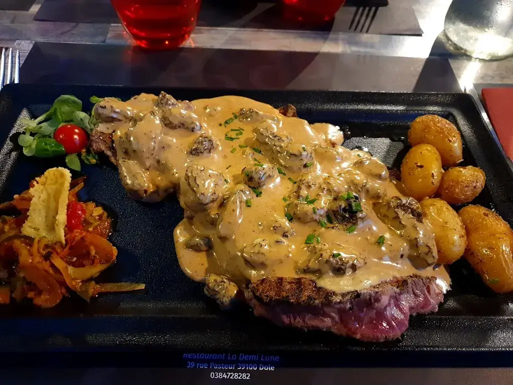 Luc Krols_La Demi Lune_Dole_review