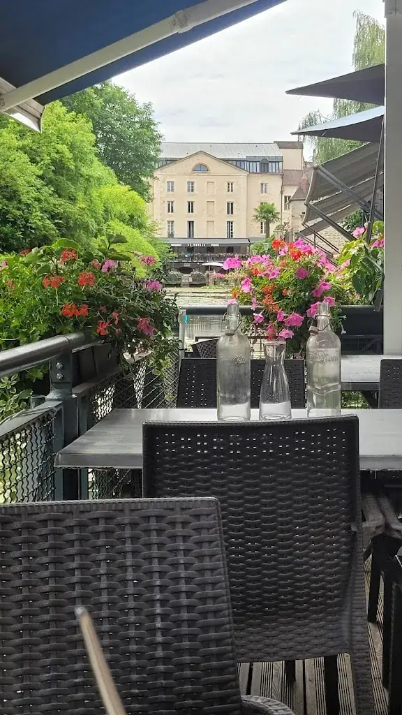 La Demi Lune_Dole_slider_image_3