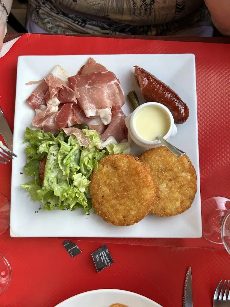 Jade Barthélémy_Le Tic Tac devenu l'entre deux_Châtenois-les-Forges_review